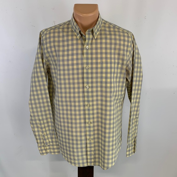 J. Crew Other - J. Crew long sleeve button down collar shirt.  M